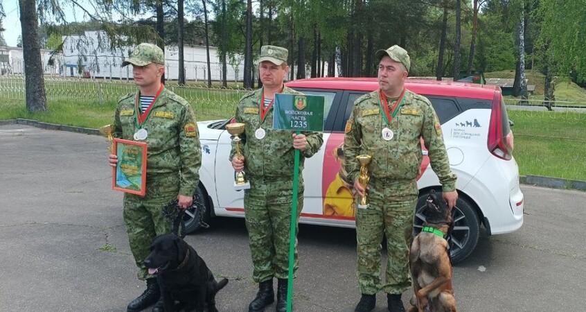 Пинские кинологи взяли серебро на чемпионате погранслужбы Беларуси