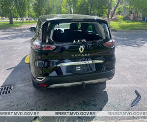 Из-за ревности к жене житель Пинска разгромил чужой автомобиль