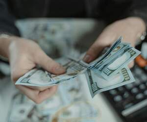 Фальшивыми $7,2 тысяч рассчитались с белорусом за работу в Польше