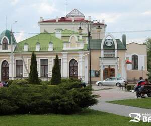 Афиша Полесского драмтеатра на май