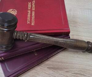 Нарушение правил охраны труда привело к тяжелым травмам рабочего: в Пинске осудили мастера цеха