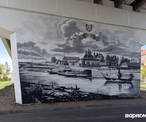 В Пинске появились новые места для фотосессий - муралы на опорах моста